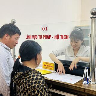 <a href="/tin-tuc-su-kien/trung-tam-phuc-vu-hanh-chinh-cong" title="Trung tâm phục vụ hành chính công" rel="dofollow">TRUNG TÂM PHỤC VỤ HCC</a>