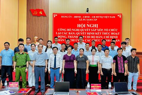 HỘI NGHỊ CÔNG BỐ CÁC QUYẾT ĐỊNH THÀNH LẬP BẢN, CHI BỘ BẢN SAU SẮP XẾP, SÁP NHẬP