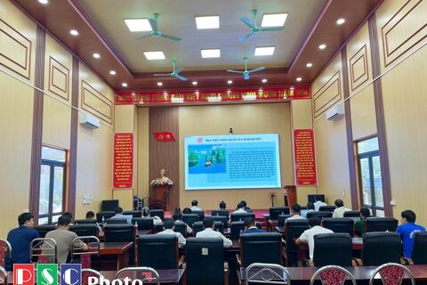 ĐẢNG ỦY XÃ PU SAM CÁP THAM DỰ HỘI NGHỊ NGHIÊN CỨU, HỌC TẬP, QUÁN TRIỆT CÁC NGHỊ QUYẾT, CHỈ THỊ CỦA BỘ CHÍNH TRỊ