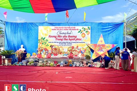 LAN TỎA YÊU THƯƠNG QUA CHƯƠNG TRÌNH “NOONG HẺO YÊU THƯƠNG - TRUNG THU HẠNH PHÚC”