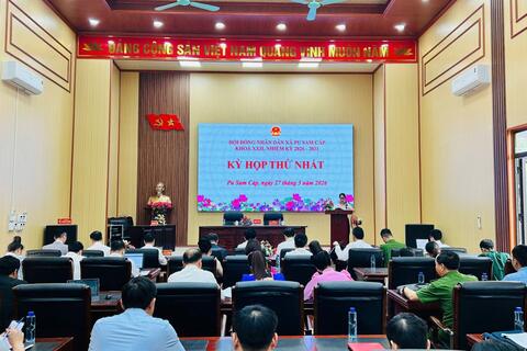 KHAI MẠC KỲ HỌP THỨ NHẤT HỘI ĐỒNG NHÂN DÂN XÃ PU SAM CÁP