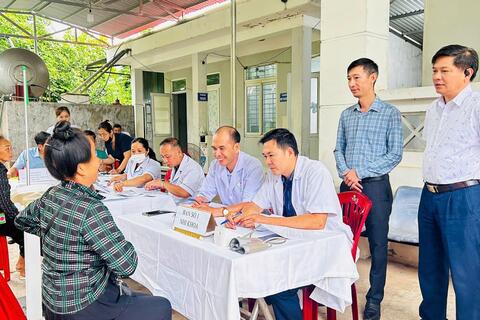 PU SAM CÁP TỔ CHỨC KHÁM SỨC KHỎE ĐỊNH KỲ, KHÁM SÀNG LỌC MIỄN PHÍ CHO NHÂN DÂN